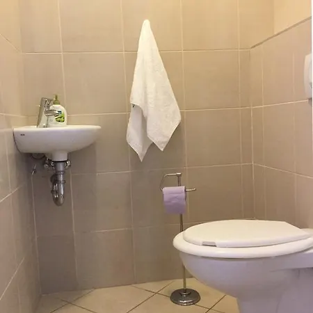Apartment Lia's In Gozsdu And Free Parking Budapest